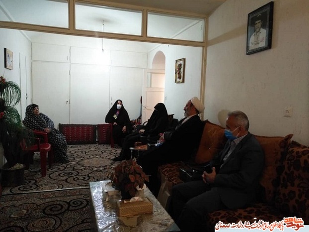 دیدار مسئولان سمنانی با خانواده‌های معزز شهدا- سی‌ام فروردین ماه ۱۴۰۰