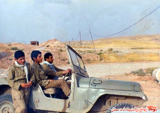 نفر وسط شهید شعبان مربی‌طزره