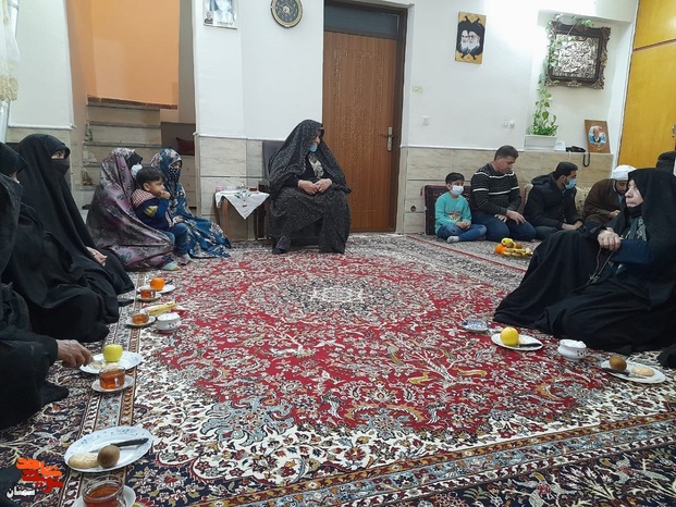 دیدار بسیجیان شهرستان سرخه با مادر معزز شهید والامقام رضا مرادی - بیست و ششم دیماه ۱۴۰۰ شهرستان سرخه