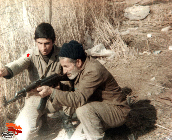شهید ایرج کرمیان بلداجی و همرزمش 