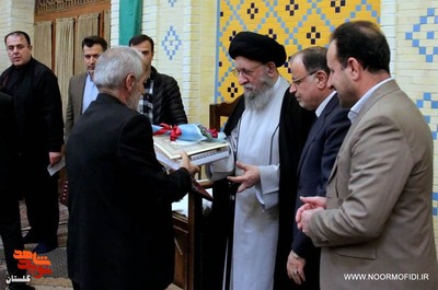 مراسم تکریم جمعی از پدران معظم شهدا 