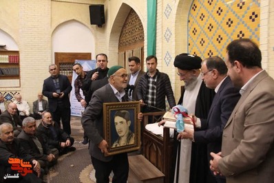 مراسم تکریم جمعی از پدران معظم شهدا 