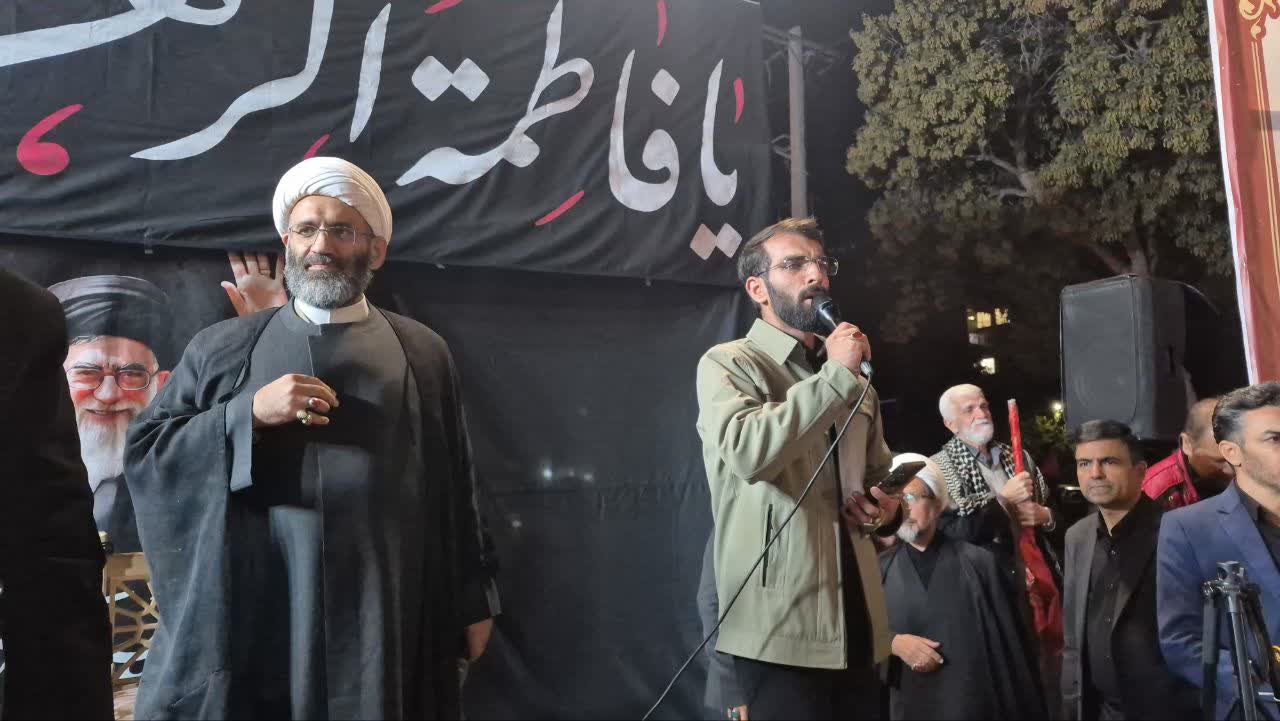 اقامه نماز و طواف پیکر مطهر جانباز شهید «محمدحسن نیکعیش» در حرم مطهر رضوی اقامه نماز و طواف پیکر مطهر جانباز شهید «محمدحسن نیکعیش» در حرم مطهر رضوی