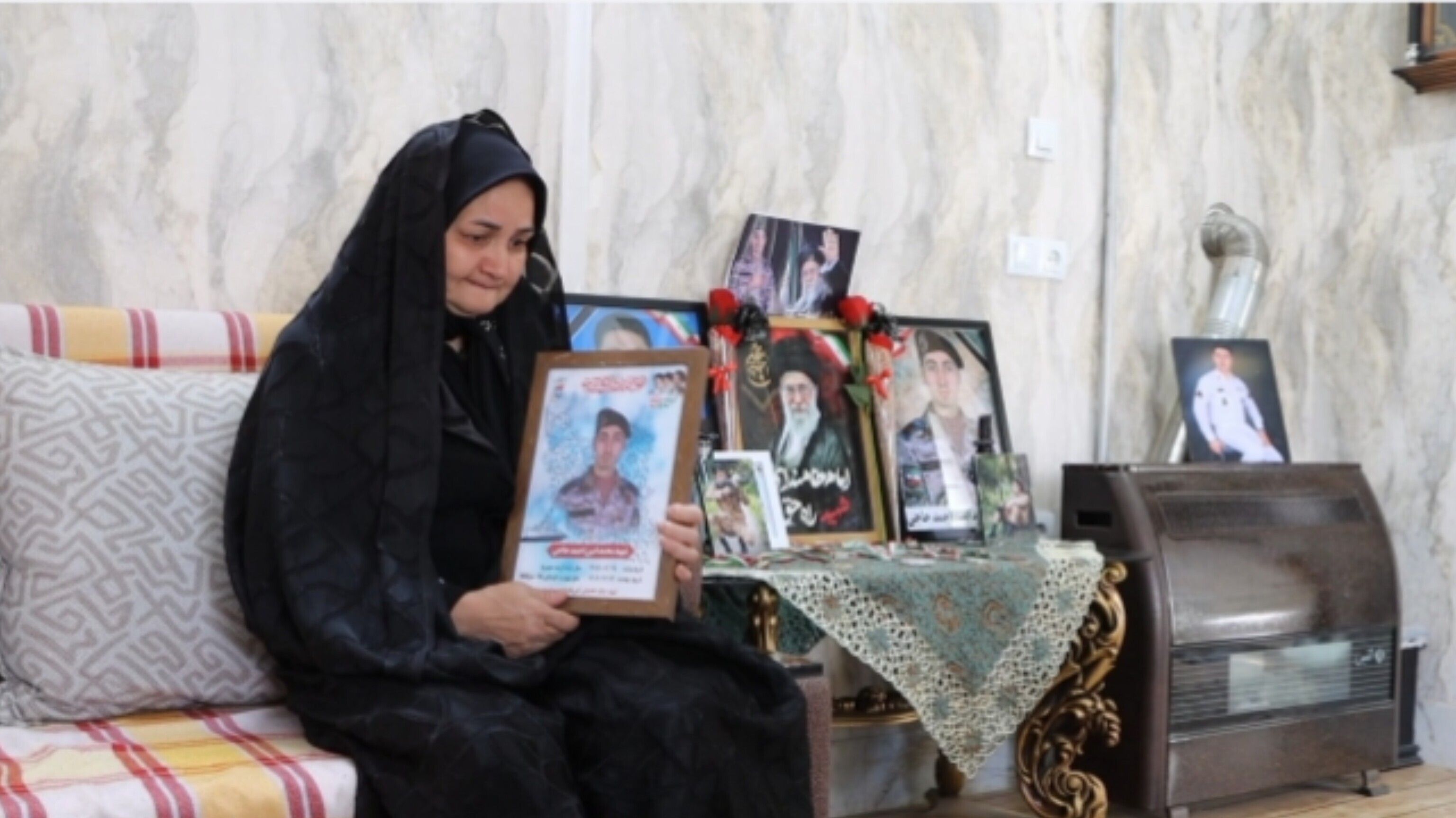«محمدامین احمدحاجی»؛ از آخرین پیام «مامان، من سالمم» تا بدرقهای در آغوش امام رضا (ع) «محمدامین احمدحاجی»؛ از آخرین پیام «مامان، من سالمم» تا بدرقهای در آغوش امام رضا (ع)